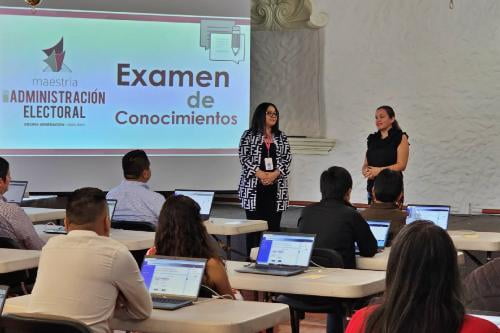 Presentan prueba de conocimientos para Maestría en Administración Electoral